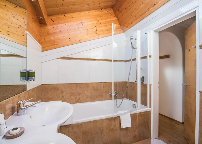 Swiss Alpine Hotel Allalin